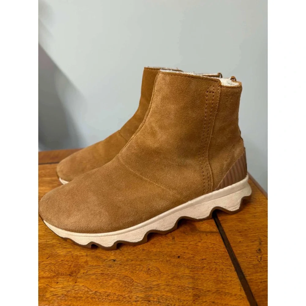 Sorel Kinetic Short Waterproof Boots Camel Brown Suede Faux Fur NL3128-224 8.5